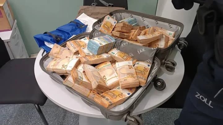 Over 400 thousand euros found on Ukrainian pensioner in Munich