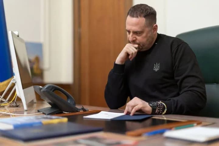 Єрмак обговорив із Салліваном поточну ситуацію на фронті та допомогу Україні