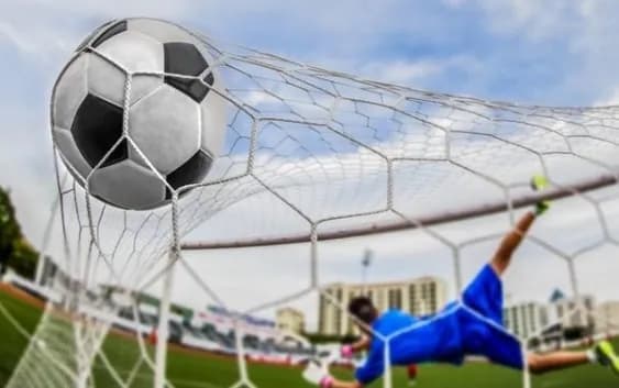 Збірна України пропустила від Румунії, гол забив Станчу