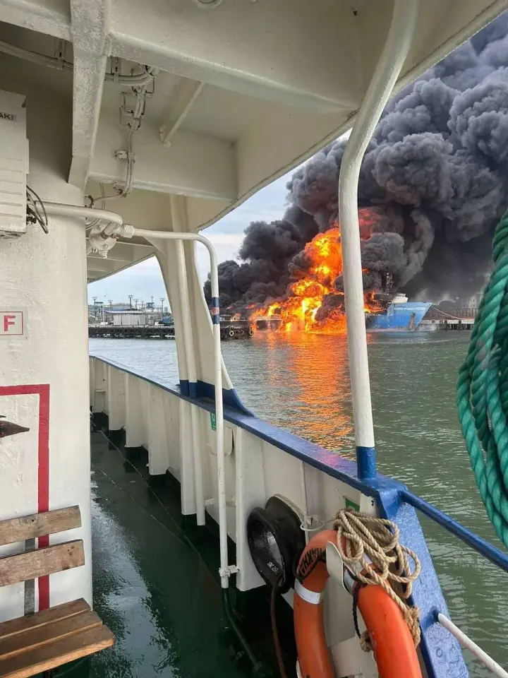 В рф заявили, что после удара ВСУ в порту "Кавказ" затонул паром с топливом