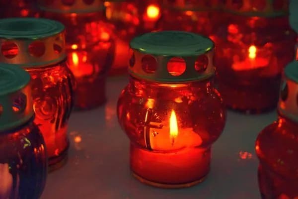 1000 свічок запалили біля "Батьківщини-матері" у Києві