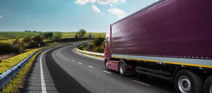 Як минув рік у транспортно-логістичному секторі: лише половина провідних компаній України отримали прибуток