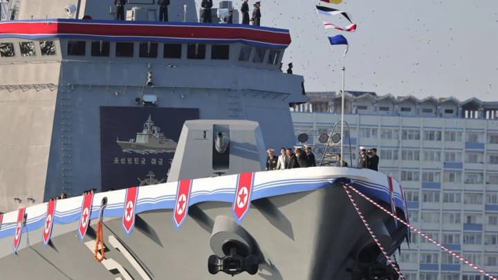 КНДР спустила на воду новий 5000-тонний військовий корабель