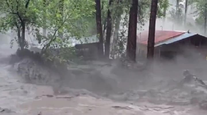 Раптова повінь у Нью-Мексико: троє загиблих, серед них двоє дітей