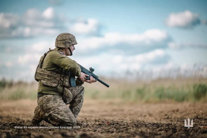 Almost half of 101 battles on the front are concentrated in two directions - General Staff