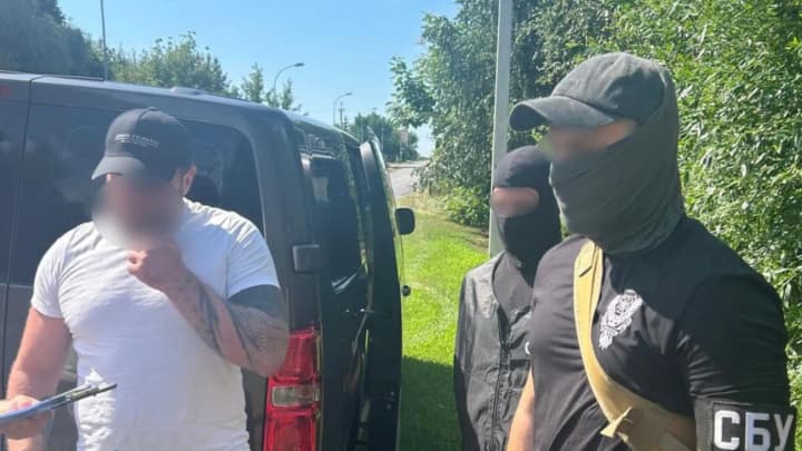 Director of a private company embezzled almost half a million UAH on modular homes for victims