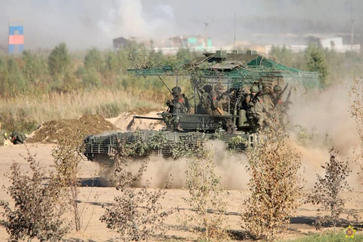 The Ministry of Foreign Affairs stated that Russians are preparing to leave Belarus after the "Zapad-2025" exercises