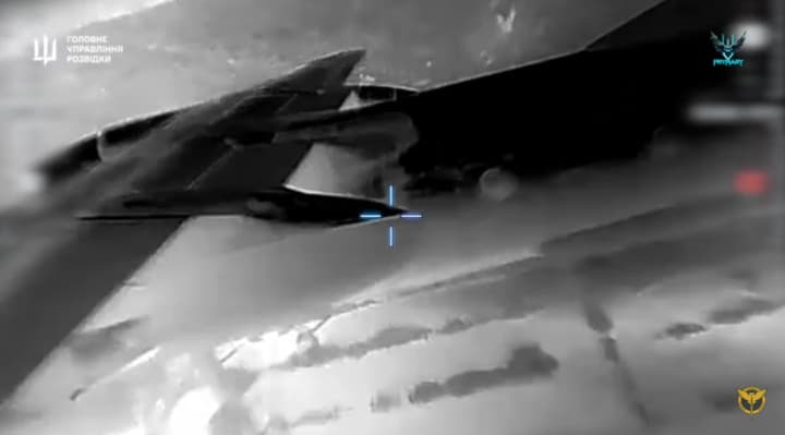 DIU eliminated two enemy An-26s and coastal radars in Crimea: video shown