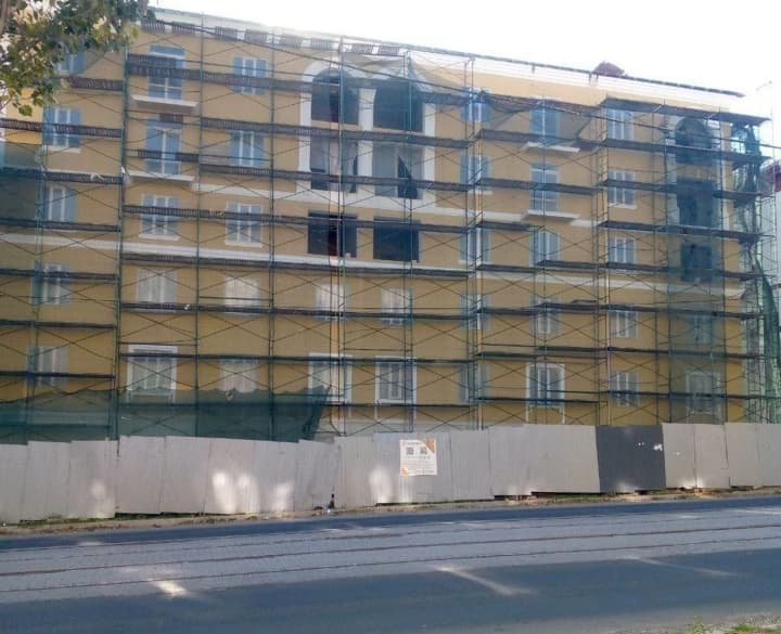 В Мариуполе оккупанты планируют снести десятки домов, отстроенных жителями собственными силами – горсовет