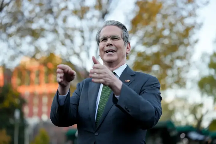 Министр финансов США: выплаты Трампа по 2000 долларов требуют одобрения Конгресса