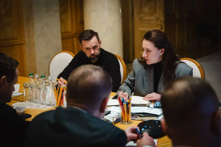 Очікуємо зменшення відключень світла в Україні найближчими днями – Свириденко