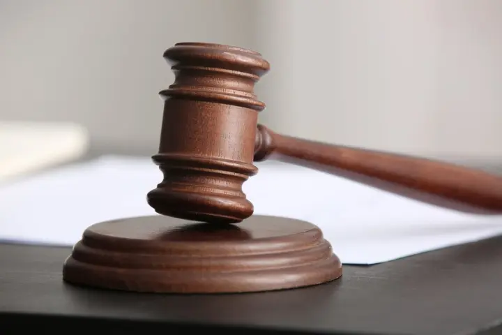 Збив на смерть двох 17-річних сестер на Полтавщині: правоохоронця відправили під варту