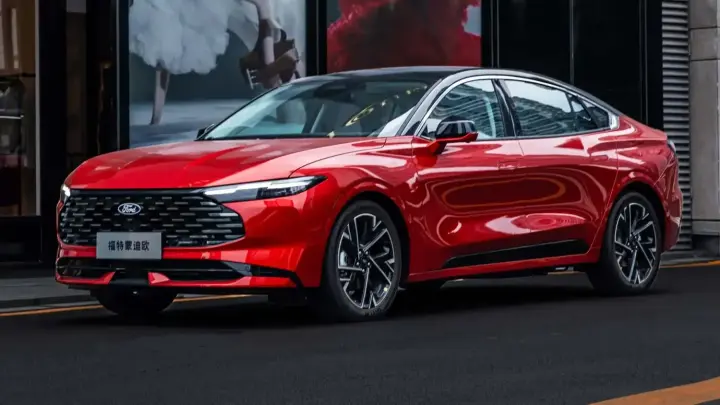 Ford оновив седан Mondeo для китайського ринку