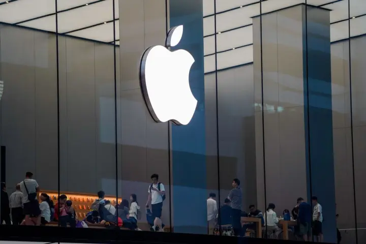 Apple переживает крупнейшие кадровые перестановки за десятилетия: из компании уволились четверо топ-менеджеров