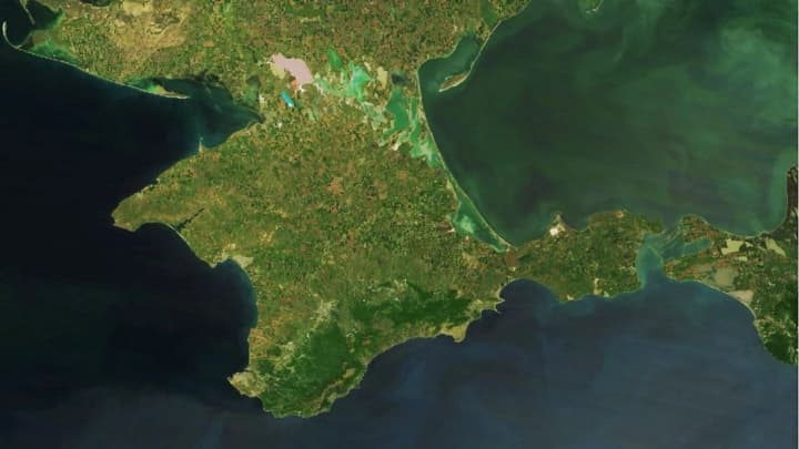 Zelenskyy stated that Ukraine does not have the strength to return Crimea, and the US and several other countries do not see the state in NATO