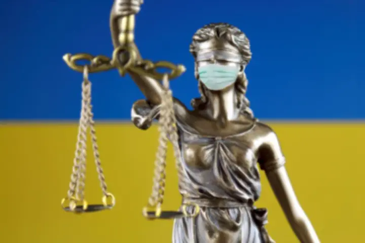 Stole a flag from a soldier's grave: a man sentenced to three years in Kharkiv