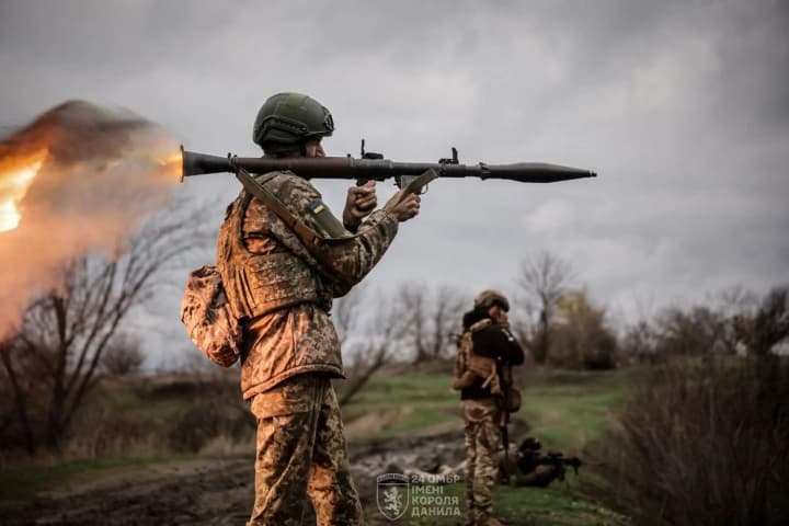 93 combat engagements took place on the front: in which directions is the enemy most active?