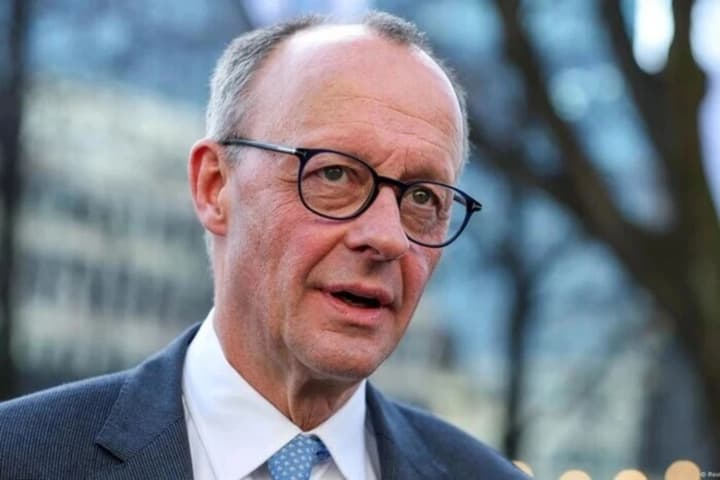 Мерц заявил о реальном шансе на мир в Украине