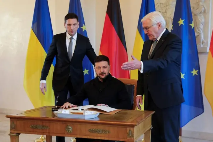 Germany announced a 10-point plan to strengthen defense assistance to Ukraine