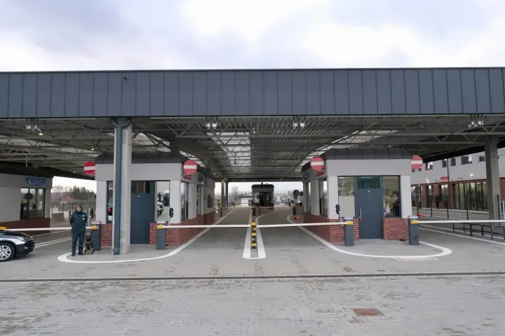 Border guards warned of temporary slowdown of traffic at the border with Poland due to technical works