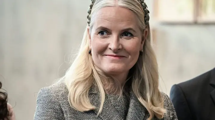 Norwegian Crown Princess Mette-Marit prepares for lung transplant