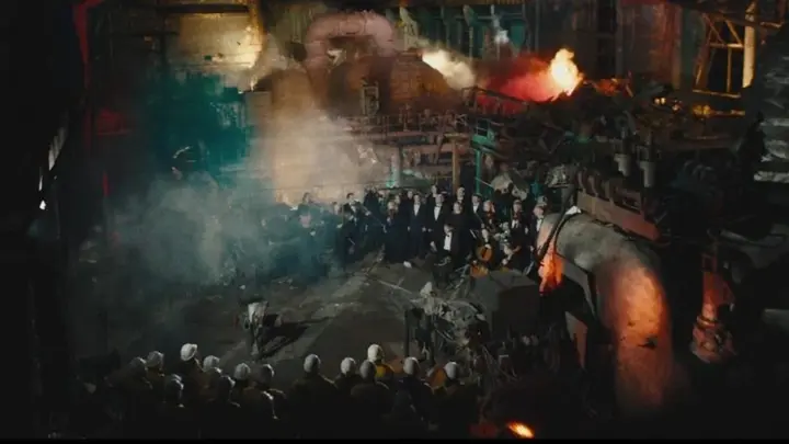 "Світло тримається": на зруйнованій росіянами ТЕС виконали "Щедрик"