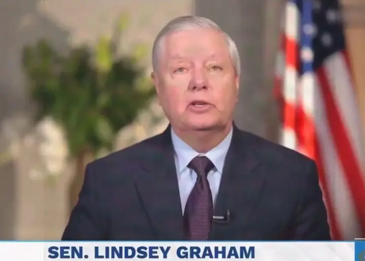Сенатор Грем закликав Трампа захоплювати танкери з російською нафтою, як венесуельські