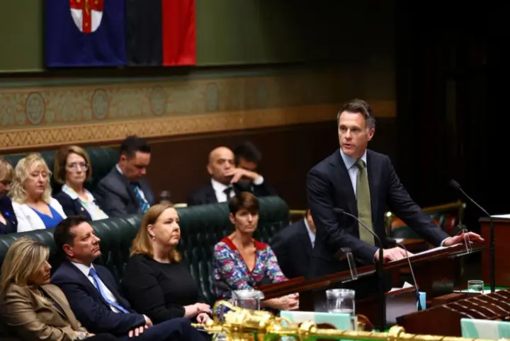 Urgent Meeting in Sydney: Australian Parliament Imposes Strict Gun Limits After Bondi Terror Attack