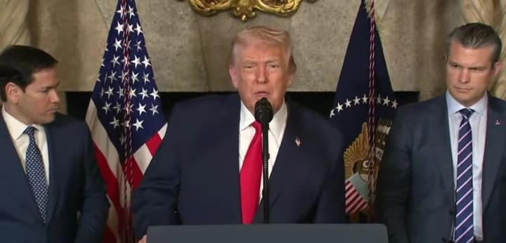 "Все устали от этой войны": Трамп сделал заявление о "мирных переговорах"