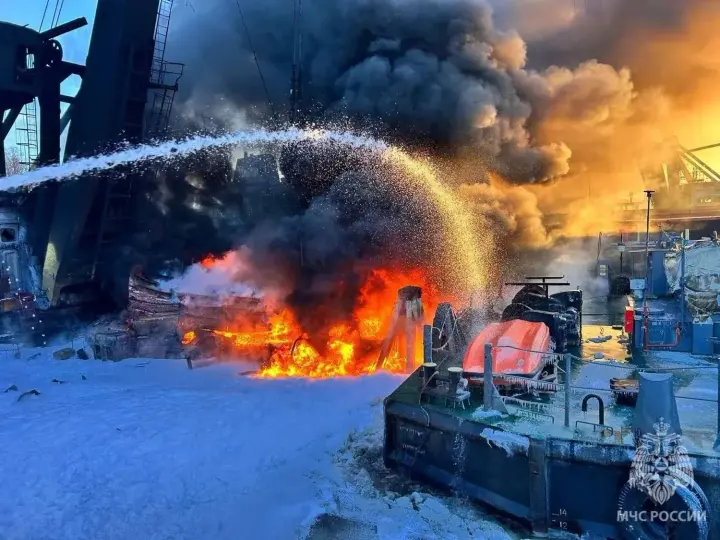 Fire breaks out at a Russian shipyard in Nizhny Novgorod