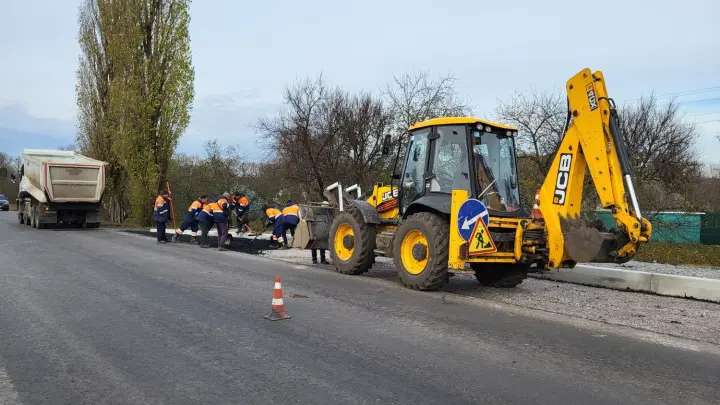 На Буковині двом посадовцям міськради оголосили підозру через переплату у 3,5 млн грн на ремонт доріг