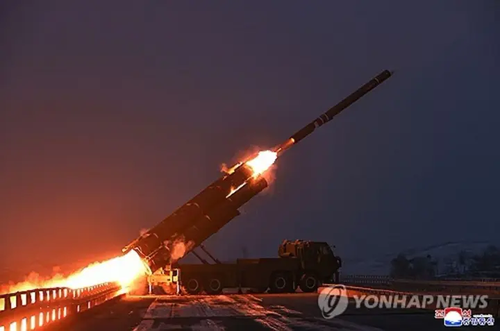 КНДР провела випробування стратегічних крилатих ракет великої дальності: Кім Чен Ин спостерігав