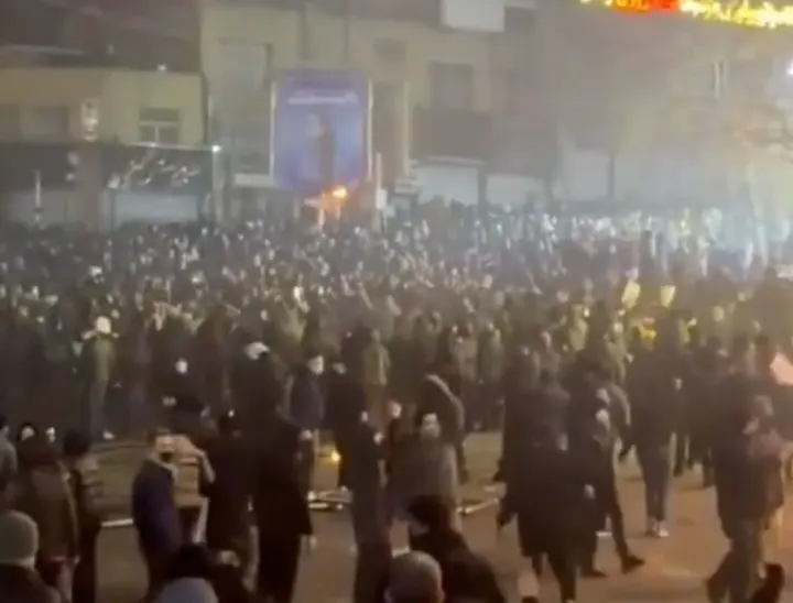 Білий дім розглядає варіанти авіаударів по Ірану у разі розстрілу протестувальників - WSJ