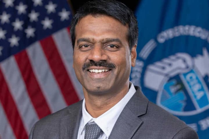 Керівник кіберзахисту США завантажив конфіденційні дані в публічний ChatGPT