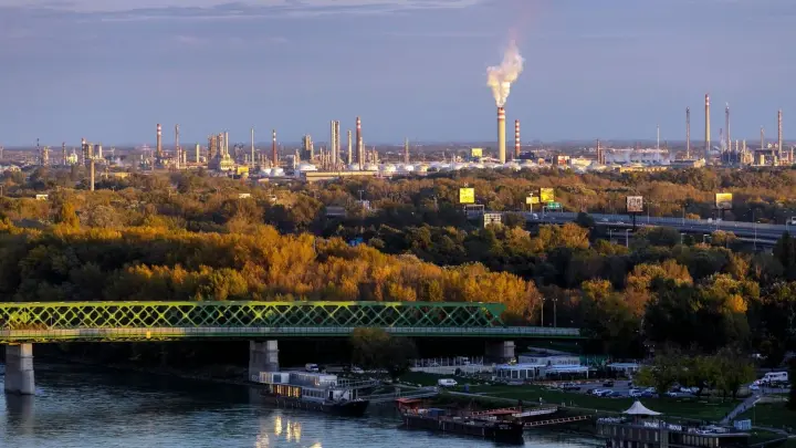 Словаччина оголосила надзвичайну ситуацію в нафтовій галузі на тлі пошкодження "Дружби"