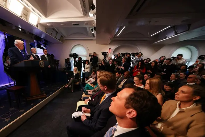 Trump announces new 10% global tariffs: how they will work