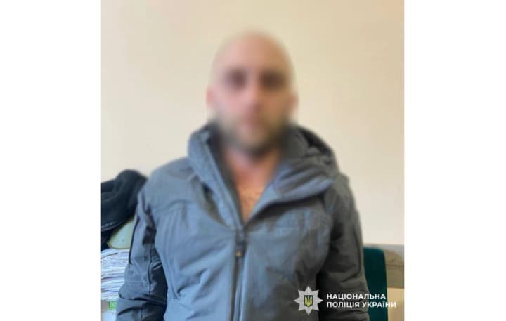 У Києві в готелі чоловіка побили до втрати ока, за скоєне затримали іноземця - поліція