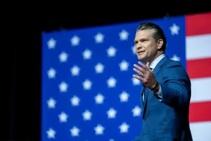 США потопили іранський корабель торпедою вперше з часів Другої світової - голова Пентагону дав оновлення щодо операції проти Ірану