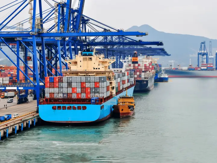 Saudi Arabia reroutes oil exports due to threat in Strait of Hormuz - Bloomberg