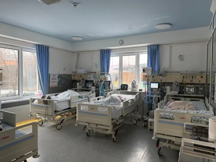 "Фундація Течія" Олега Крота підтримала "Місто добра": у центрі для важкохворих дітей відкрили операційну