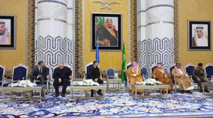 Зеленский прибыл в Саудовскую Аравию, ожидаются важные встречи