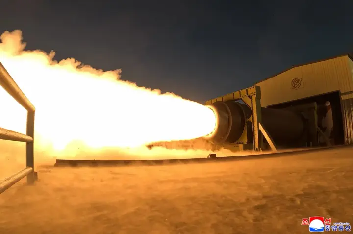 Северная Корея испытала новый ракетный двигатель, с которым ракета может долететь до США