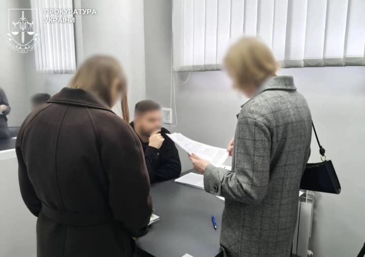 На Житомирщині депутату сільради оголосили підозру через недостовірне декларування майна на 46 млн грн