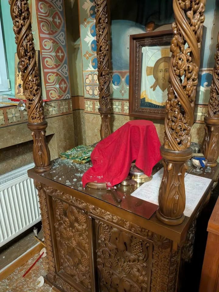 Внаслідок ворожої атаки у Чорноморську пошкоджено Спасо-Преображенський храм