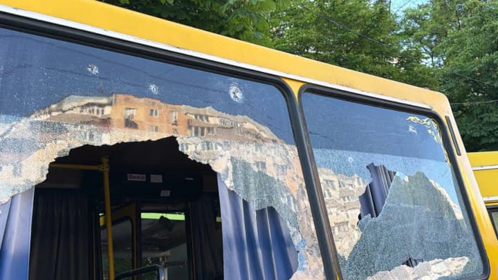 В Одесі через атаку рф троє поранених на зупинці, у регіоні перебої зі світлом