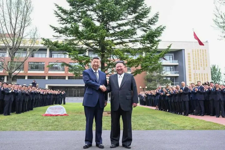 Сі Цзіньпін заявив про глибше взаєморозуміння на завершення саміту з КНДР