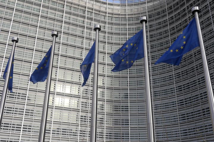 У ЄС дали зелене світло новому "міні-пакету" санкцій проти рф