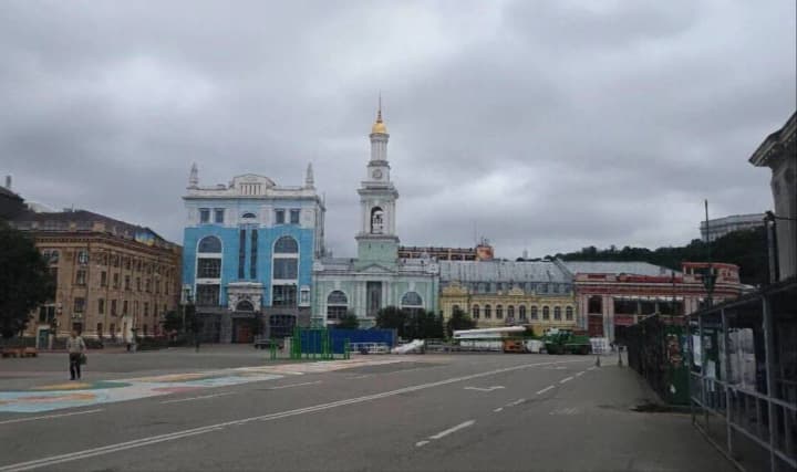 Footage of Podil in Kyiv without the Ferris wheel shared online