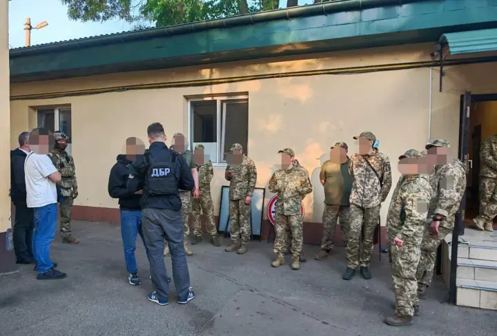 Викрадали чоловіків, катували і ґвалтували - на Одещині затримали групу працівників ТЦК