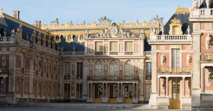 Trump expects a "very special" dinner at Versailles because there is "a lot of gold"